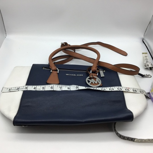 Michael Kors Sutton Handbag medium blue and cream - Picture 7 of 11